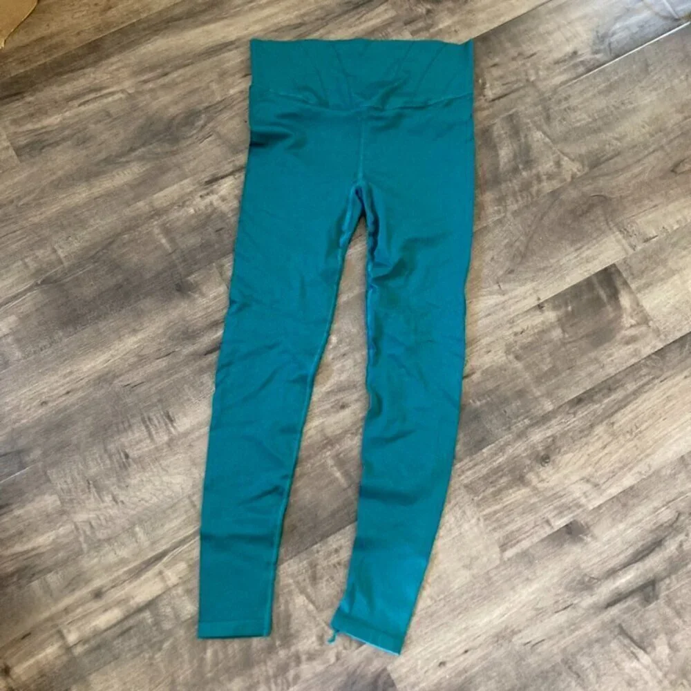 NWT Free People Movement On The Rise Crop Leggings Pacific Dark Green Sz XS/S